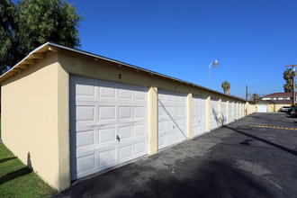 Morning Star Apartments in Santa Ana, CA - Building Photo - Building Photo