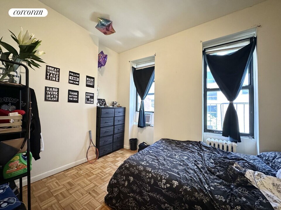 426 E 66th St in New York, NY - Building Photo