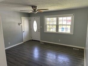 350 Tucson Dr in Fayetteville, NC - Building Photo - Building Photo