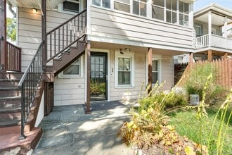 49 Delafield St in Poughkeepsie, NY - Building Photo - Building Photo