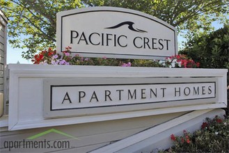 Pacific Crest Apartments in Pinole, CA - Building Photo - Building Photo