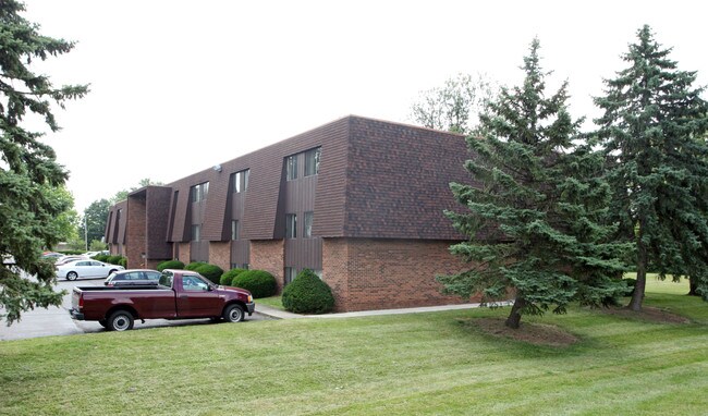 Gahanna Crossing Apartments in Columbus, OH - Foto de edificio - Building Photo