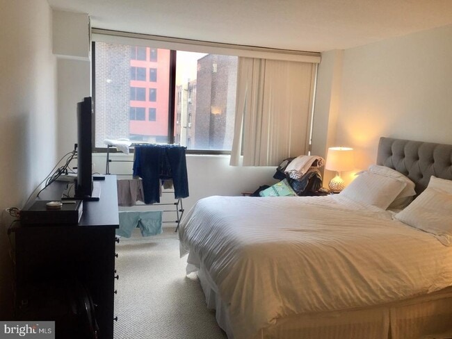 1326 Spruce St in Philadelphia, PA - Building Photo - Building Photo