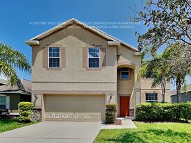 525 19th St NW in Ruskin, FL - Building Photo