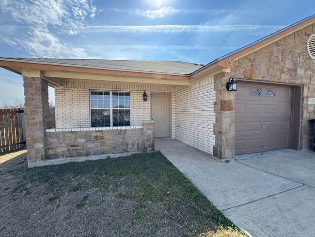 3304 Kbs Ct, Unit Unit A in Killeen, TX - Foto de edificio - Building Photo