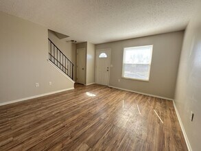 2722 Walden Bluff Ct in Grove City, OH - Building Photo - Building Photo