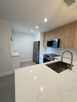 4708 NW 114th Ave in Doral, FL - Building Photo