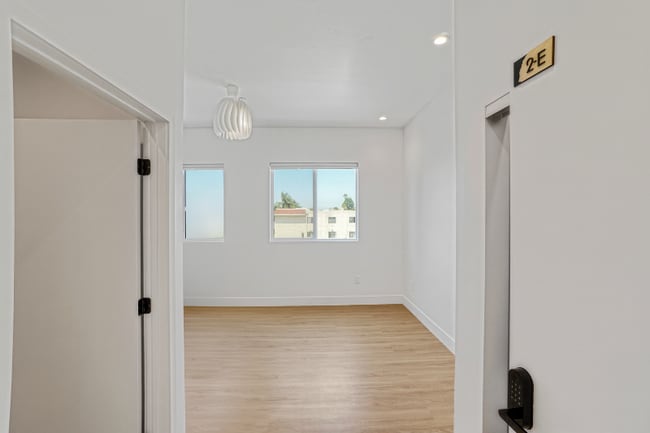 4800-4802 S Slauson Ave in Culver City, CA - Building Photo - Building Photo