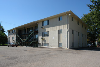 Brookewood South Apartments in Lansing, MI - Building Photo - Building Photo