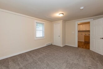 1007 E Edgerton St in Dunn, NC - Building Photo - Building Photo