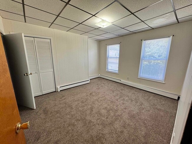 70 W 37th St in Bayonne, NJ - Building Photo - Building Photo
