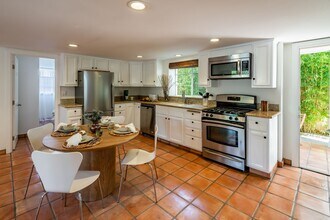 1312 E Gutierrez St in Santa Barbara, CA - Building Photo - Building Photo