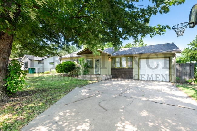 property at 749 N Westridge Dr
