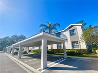 3745 Fieldstone Blvd in Naples, FL - Foto de edificio - Building Photo