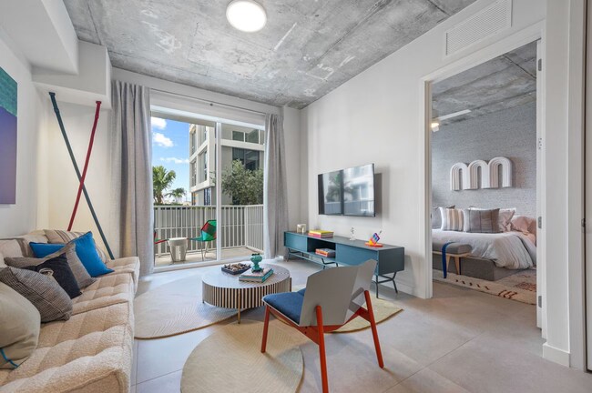 188 NW 24th St, Unit A1 in Miami, FL - Foto de edificio - Building Photo