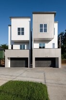 3348 Sauer St in Houston, TX - Building Photo