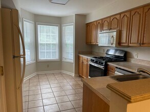 1514 Oakridge Ct in Decatur, GA - Building Photo - Building Photo