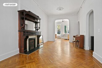 298 Macon St in Brooklyn, NY - Building Photo - Building Photo