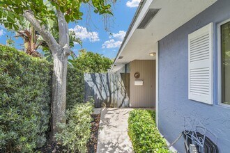 908 NE 8th Ave in Delray Beach, FL - Building Photo - Building Photo