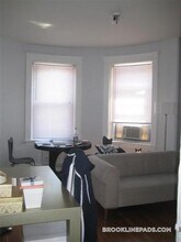 208 Winthrop Rd in Brookline, MA - Building Photo - Building Photo