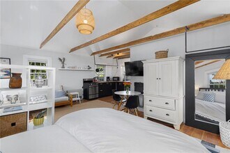 109 Allston Ave in Middletown, RI - Building Photo - Building Photo