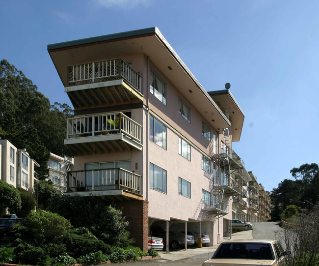 485 Warren Dr in San Francisco, CA - Building Photo - Building Photo