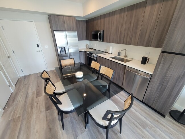 7390 SW 99th St, Unit A11 in Pinecrest, FL - Building Photo - Building Photo