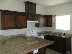 9 E Franklin Ave in Alton, TX - Building Photo - Building Photo