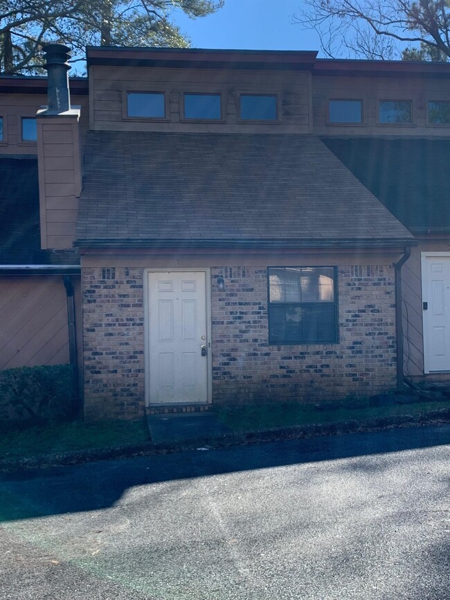 property at 1808 Jackson Bluff Rd