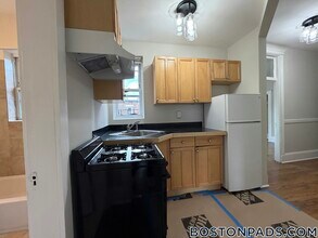 38 Hemenway St, Unit 49 in Boston, MA - Building Photo - Building Photo