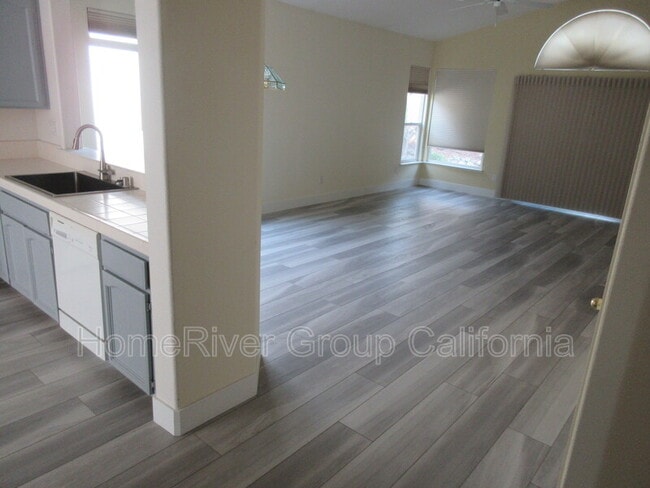 121 Gilded Rock Cir in Folsom, CA - Building Photo - Building Photo