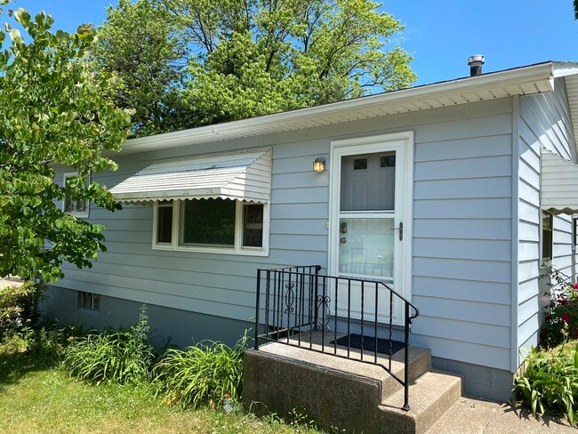 property at 4256 W Ridge Rd