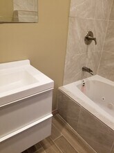 211 E 161st Pl, Unit 2 in South Holland, IL - Building Photo - Building Photo