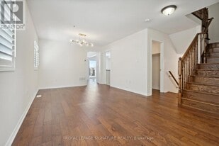 1198 Mary-Lou St in Innisfil, ON - Building Photo