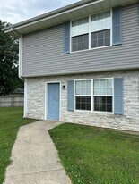1135 Glenridge St in Lebanon, MO - Building Photo