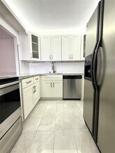 851 Three Islands Boulevard in Hallandale Beach, FL - Building Photo - Building Photo