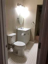 2188 E Parkwood Ave in Burton, MI - Building Photo - Building Photo