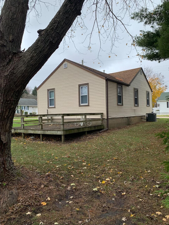 540 7th Ave in Ottawa, IL - Foto de edificio