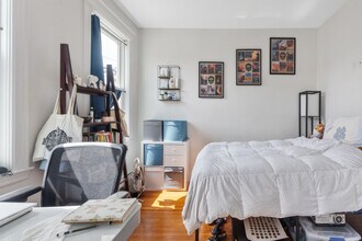 246 Summer St, Unit 1L in Somerville, MA - Foto de edificio - Building Photo