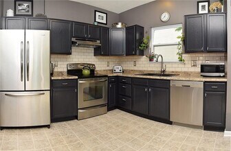 10655 Trailwood Dr in Fishers, IN - Building Photo - Building Photo