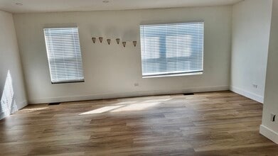 68 Kempton Dr in Romeoville, IL - Building Photo - Building Photo