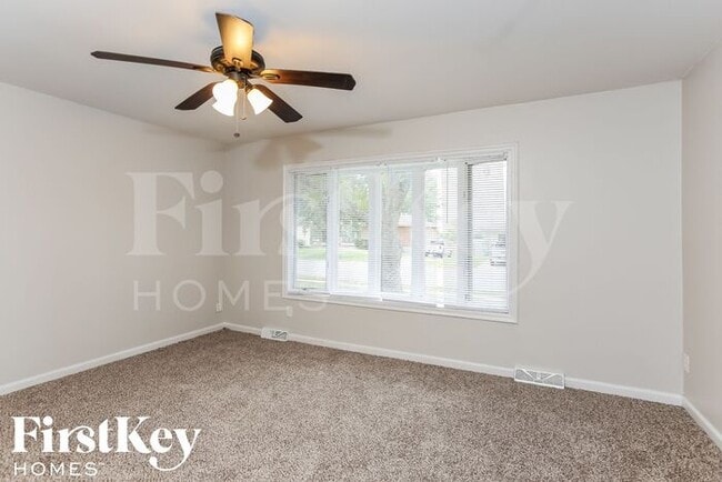 400 SW Glendana St in Lee's Summit, MO - Building Photo - Building Photo