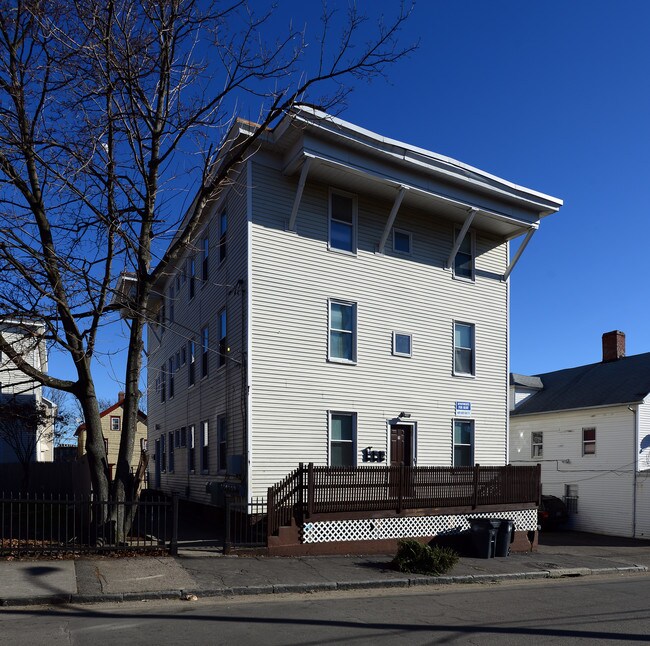 19 Appleton St in Providence, RI - Foto de edificio - Building Photo