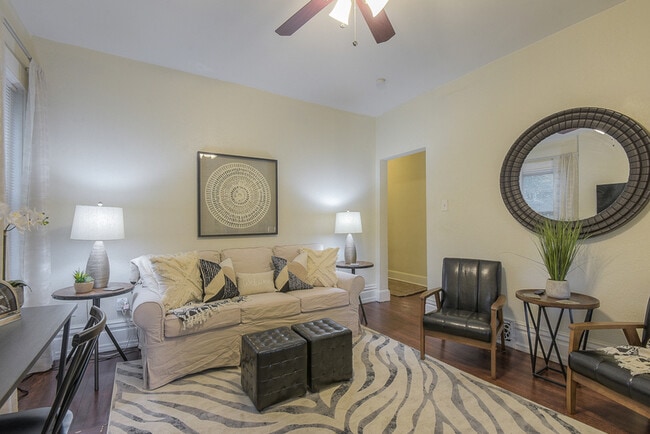 property at 1614 Jefferson St
