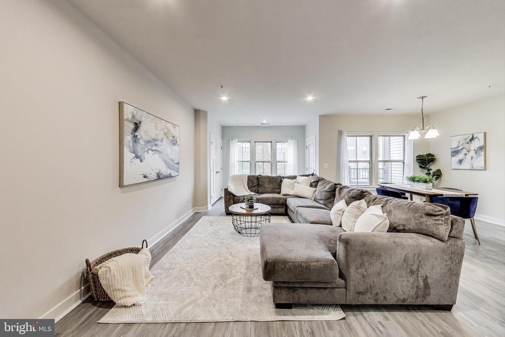 10020 Ruffian Wy in Laurel, MD - Building Photo