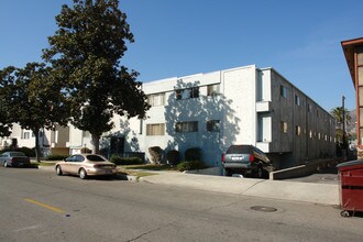 435 West Dryden Street in Glendale, CA - Building Photo - Building Photo