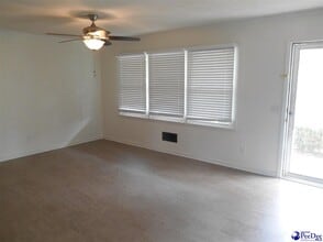 1225 Hobart Dr in Florence, SC - Building Photo - Building Photo