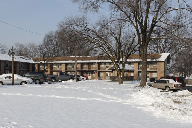 4226 Hillview Ave in Louisville, KY - Foto de edificio - Building Photo