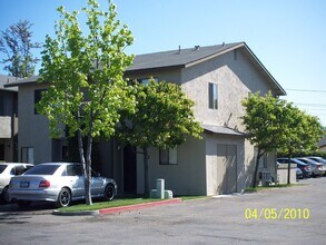 Oro Park Apartments in El Cajon, CA - Building Photo - Interior Photo