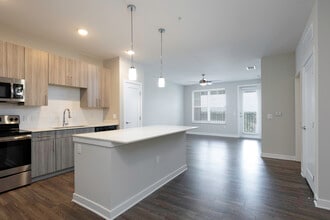 Camden Lake Buena Vista in Orlando, FL - Building Photo - Building Photo